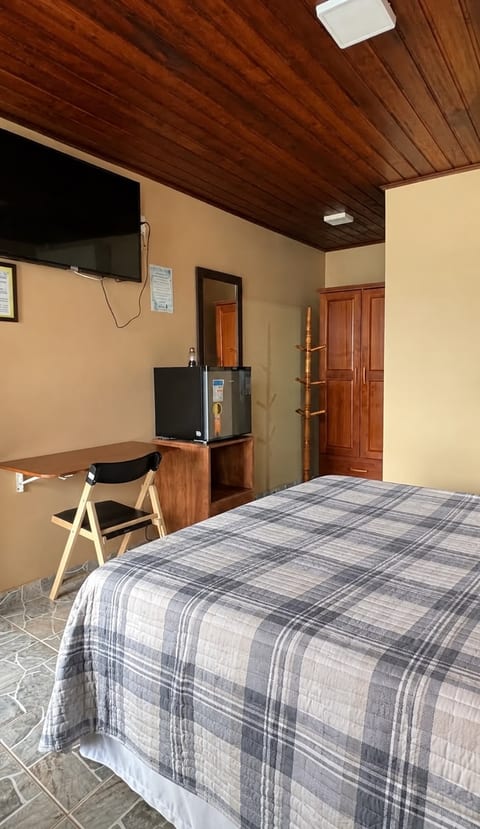 Forest View Suite, Photo 5 of 6