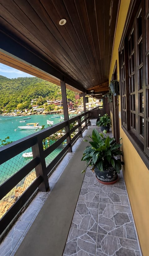 Sea View Suite, Photo 2 of 7